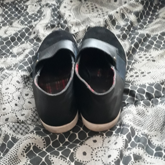 VOLCOM slip-on sneakers - Picture 2 of 4